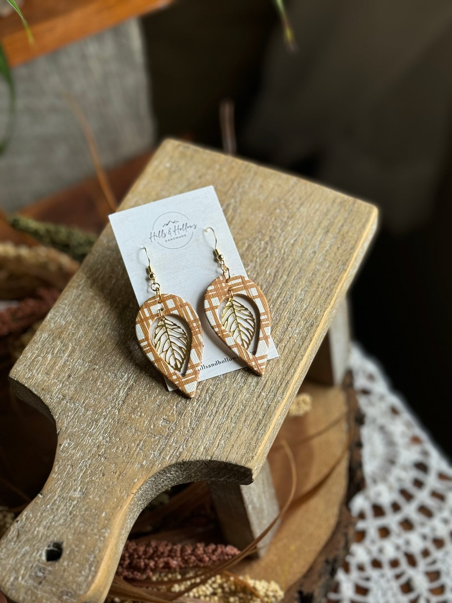 Plaid Peek-a-Leaf | Large