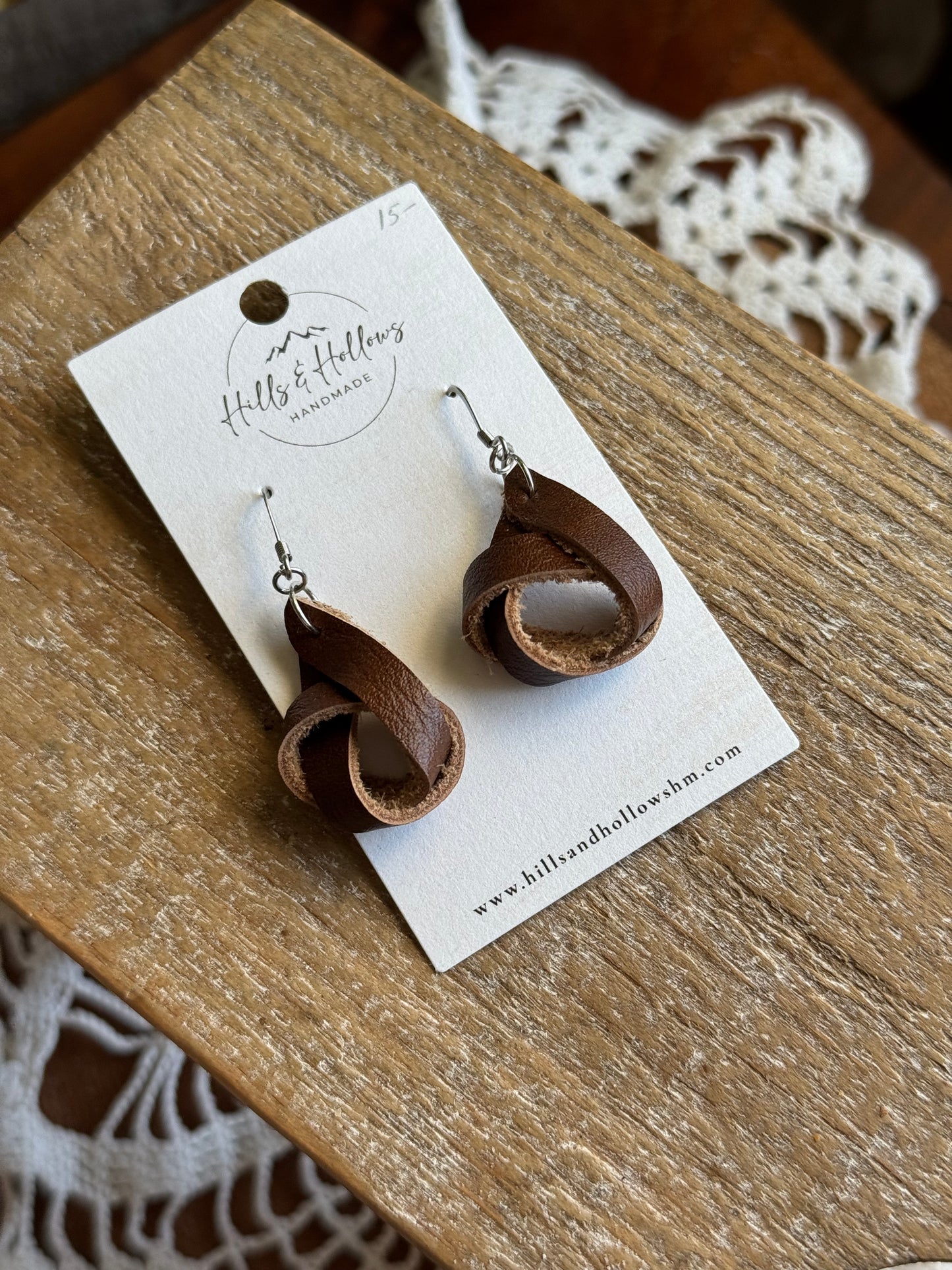 Brown Knot