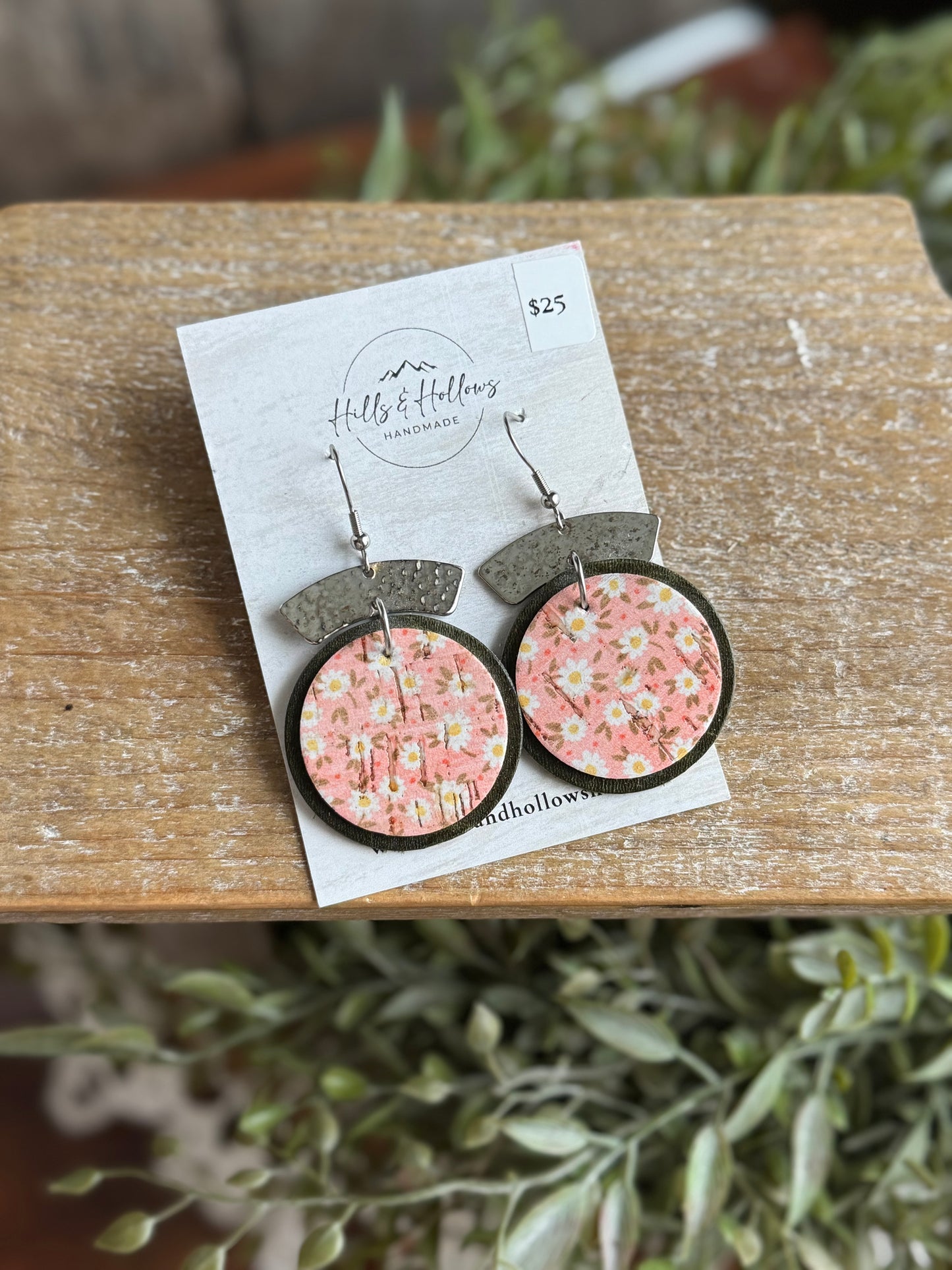 Silver Peach Daisy