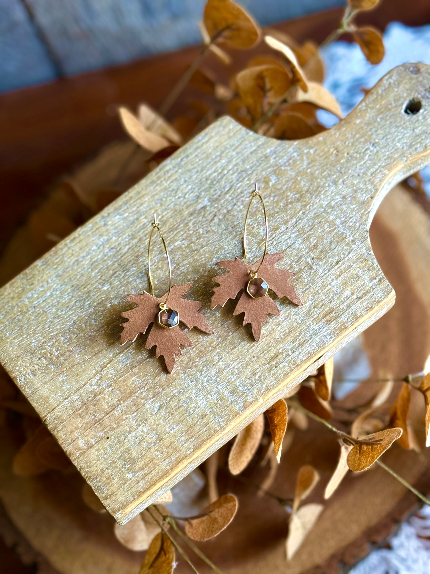 Maple Leaf Dangle | Brown (Large)
