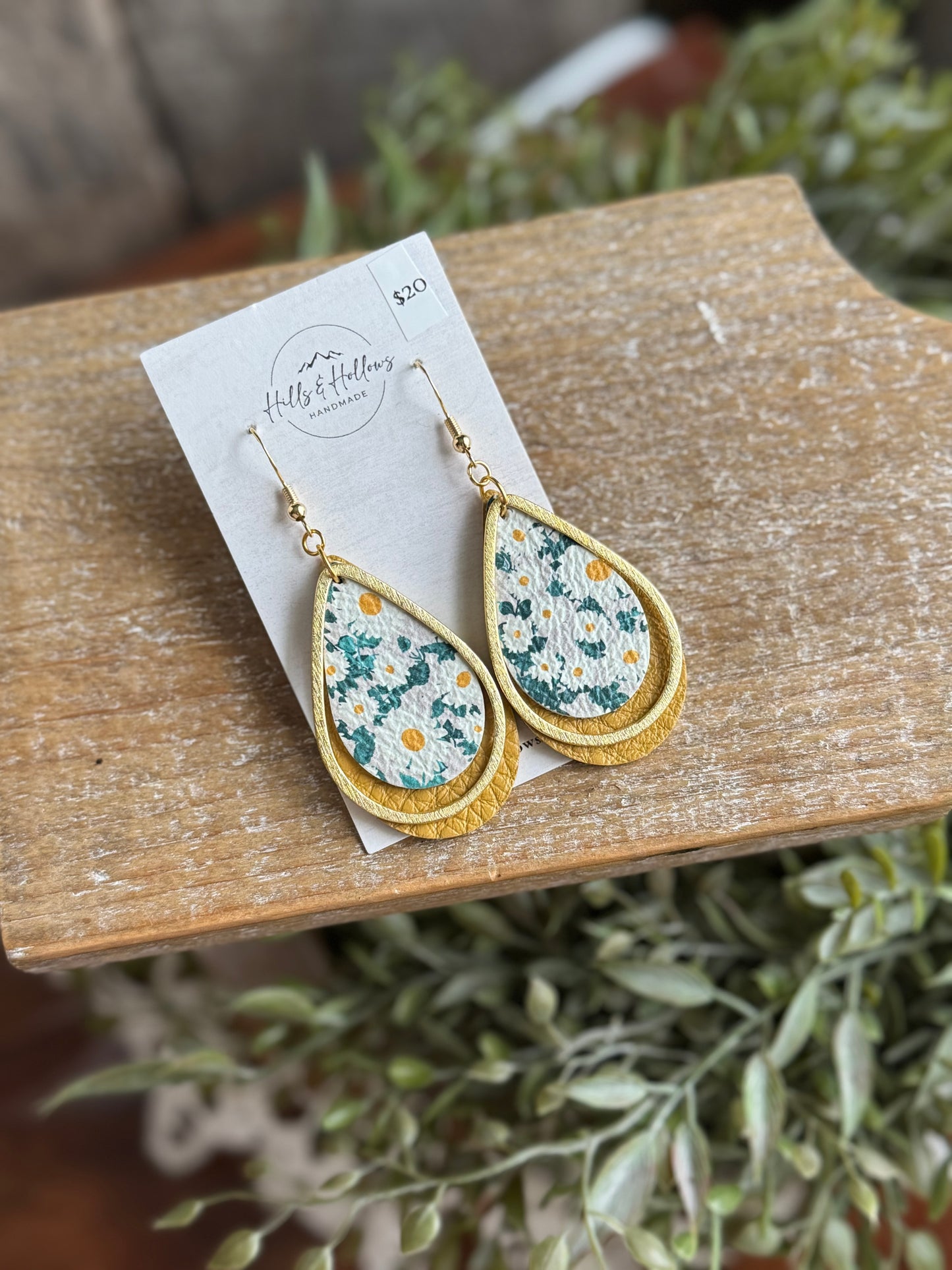 Daisy Teardrop