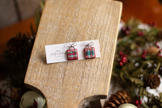 Sweater Weather Gift Box Earring