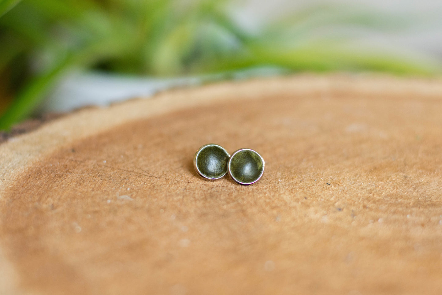 8 mm Bubble Studs